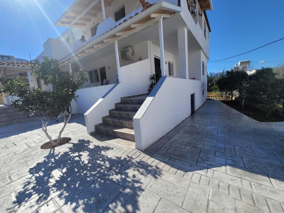 Guesthouse Veliaj Ksamil Exteriör bild